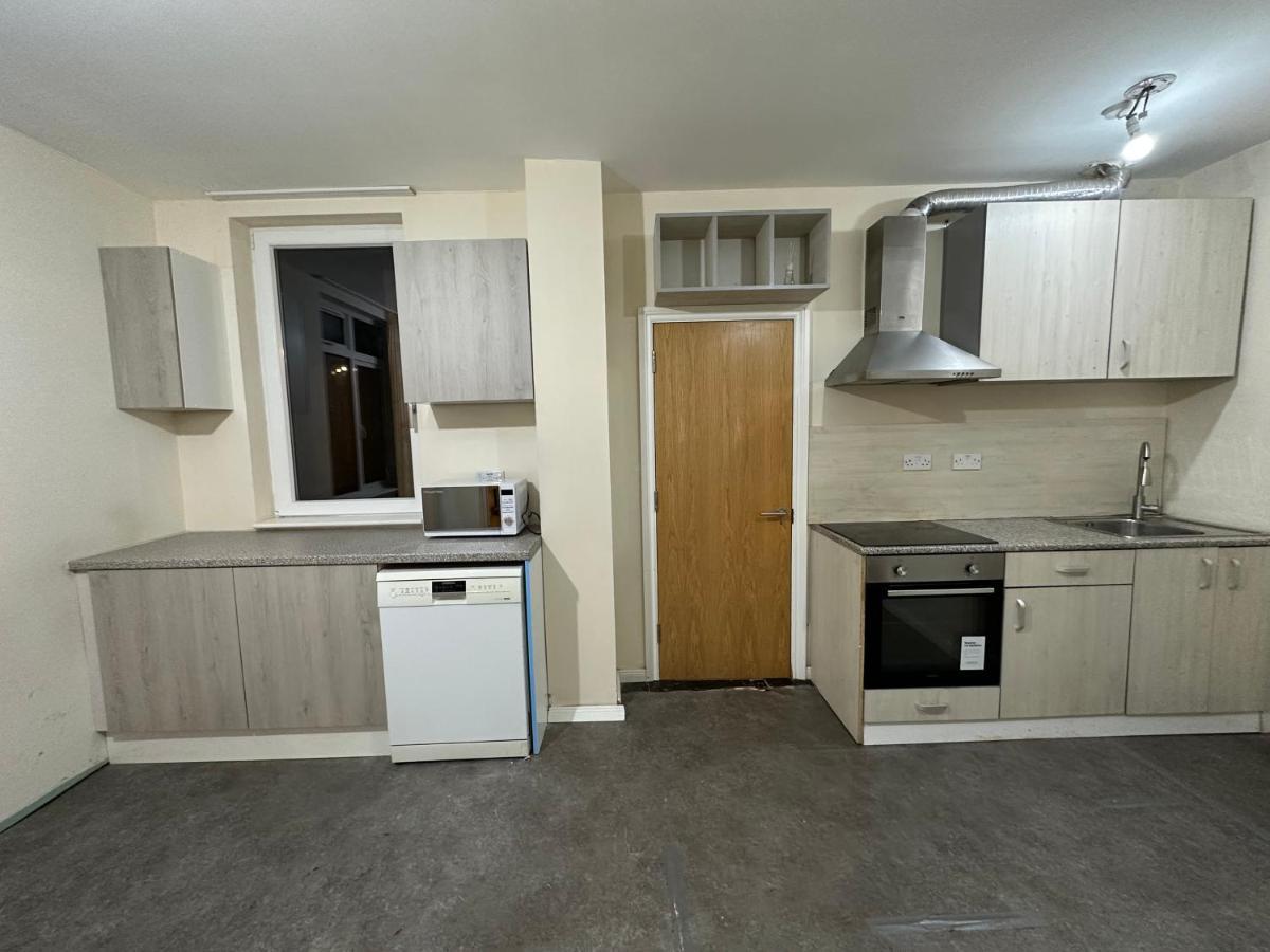 North London A Spacious 7 Bedroom House Accommodating Up To 18 People Complete With Own Gym And Table Tennis Extérieur photo