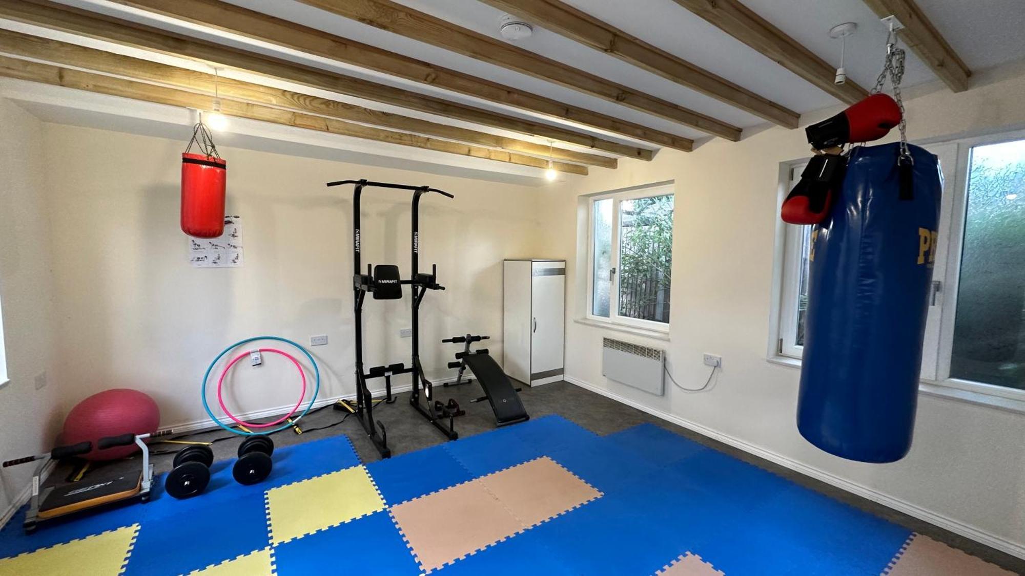 North London A Spacious 7 Bedroom House Accommodating Up To 18 People Complete With Own Gym And Table Tennis Extérieur photo